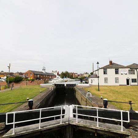 5 Windermere Stourport Buitenkant foto