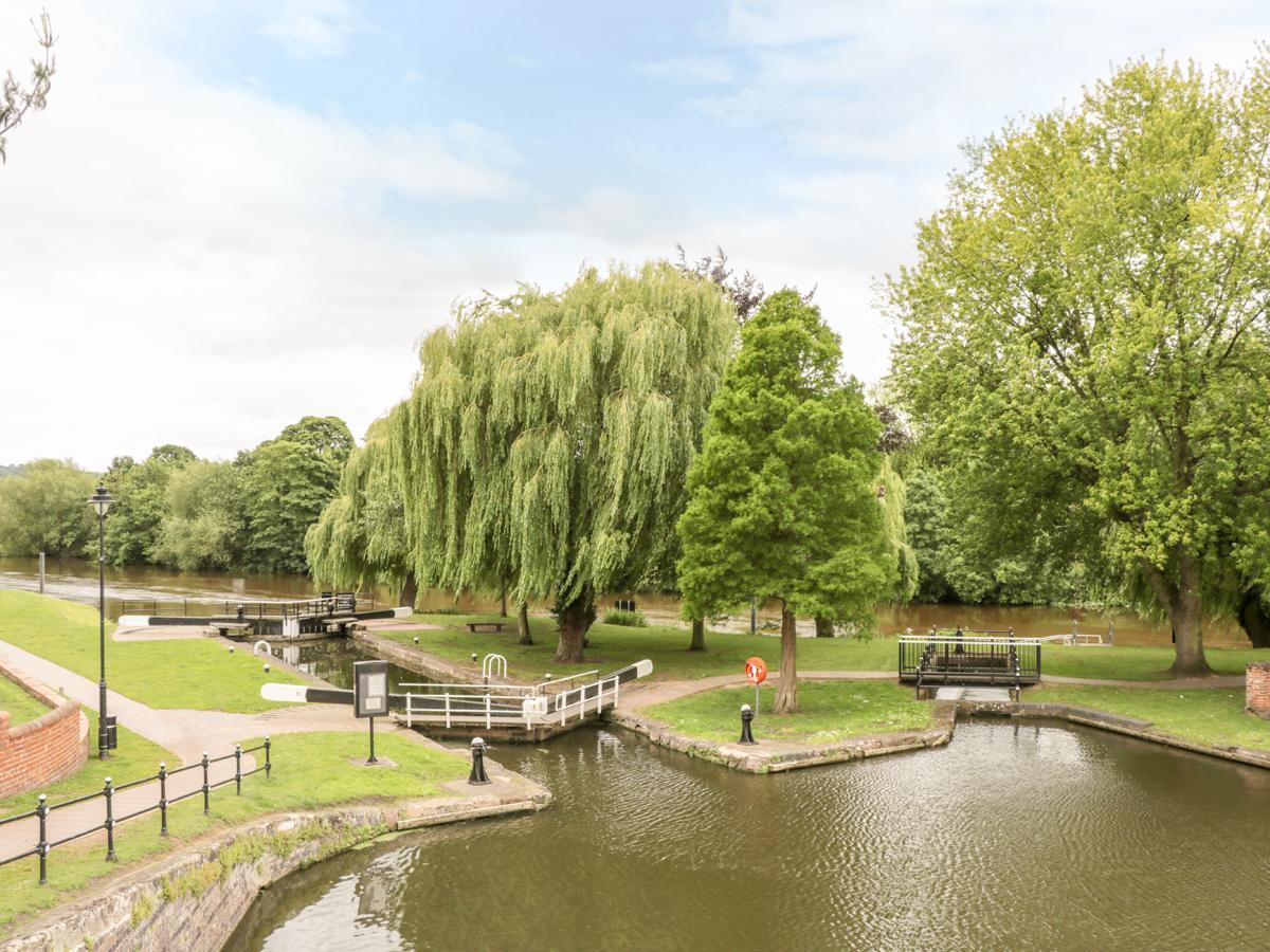 5 Windermere Stourport Buitenkant foto